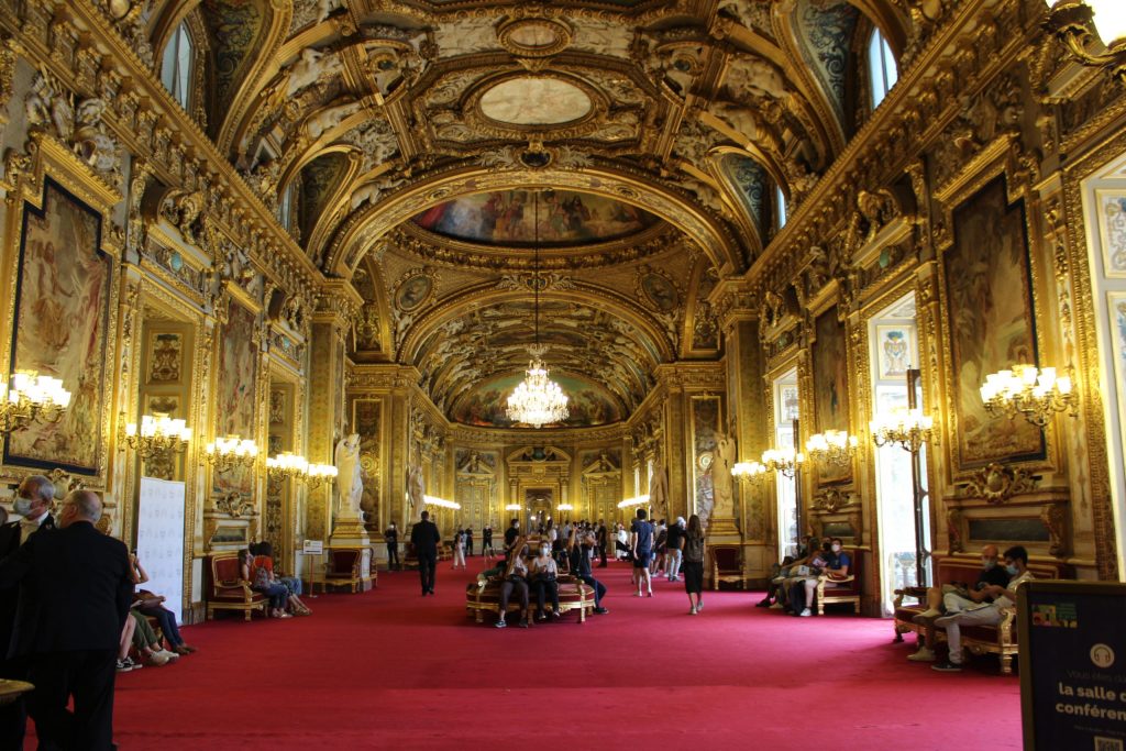 A photo of the Conference Hall in the Luxembourg Palace.